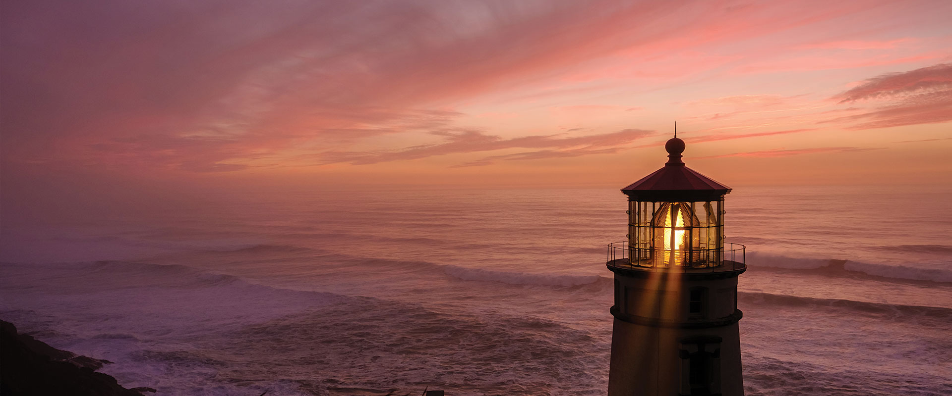 Lighthouse On The Lake Center Slider